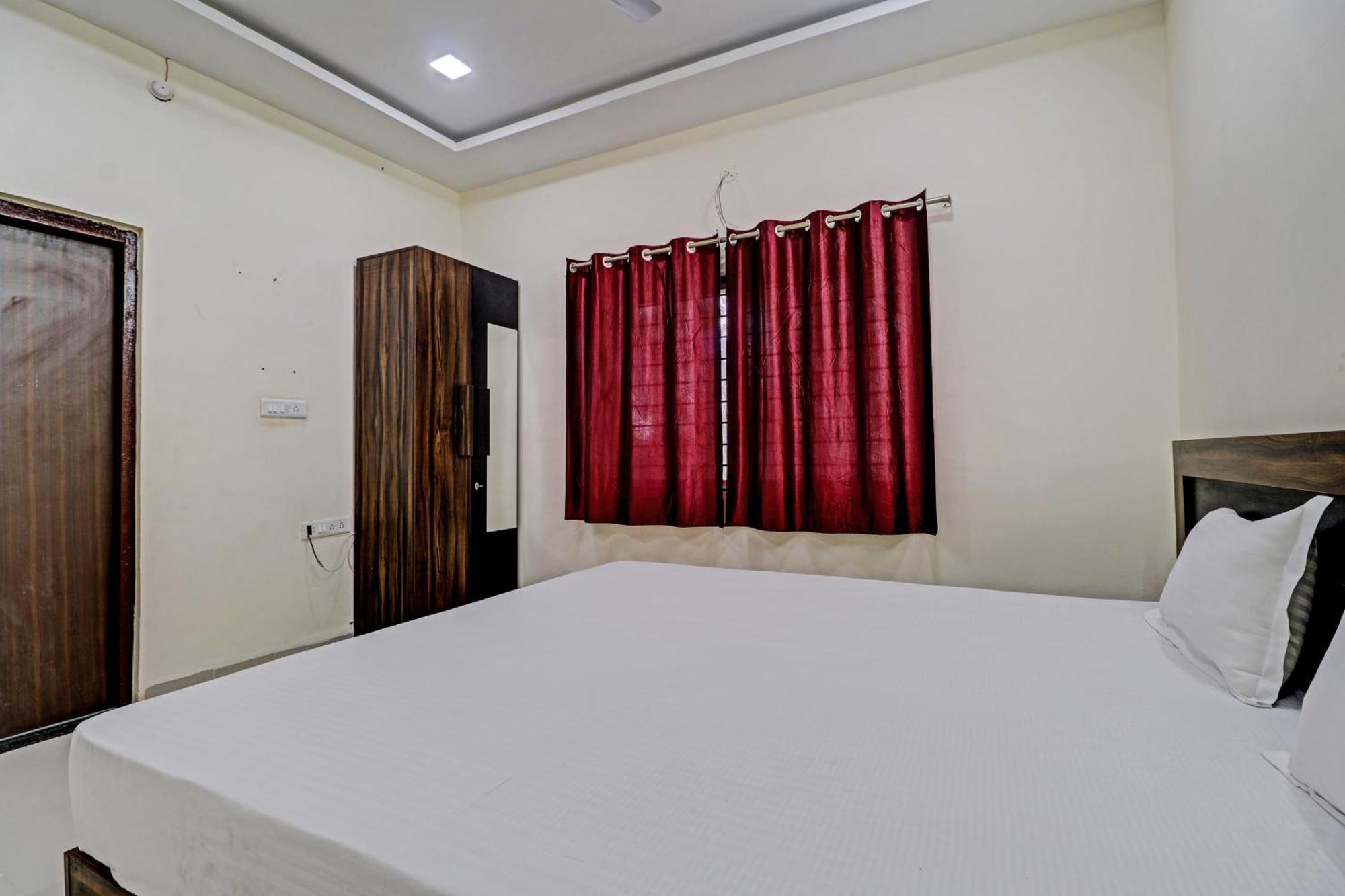 Hotel O Midway Treat Dhar Exterior photo