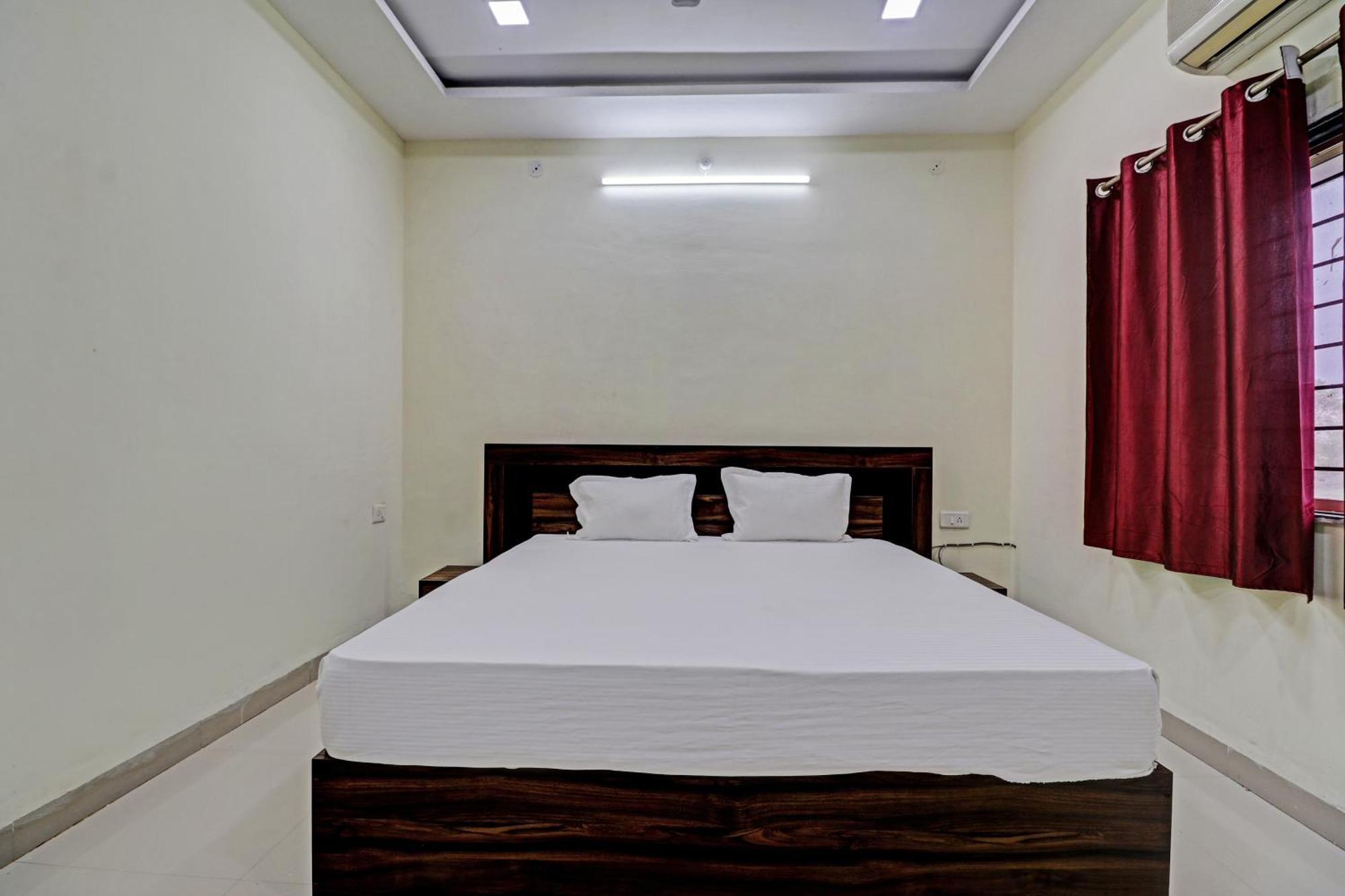 Hotel O Midway Treat Dhar Exterior photo