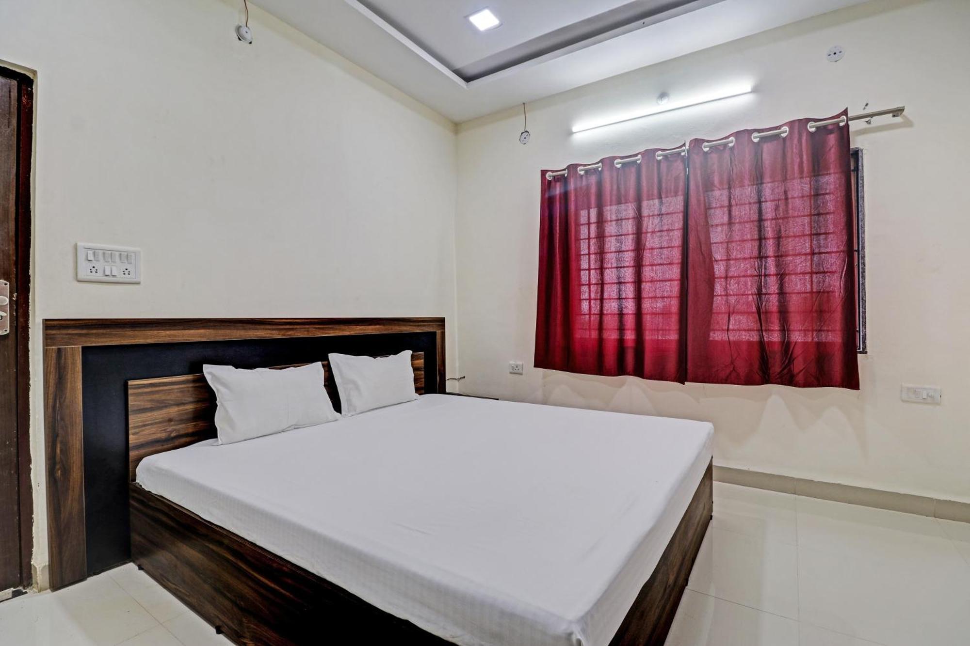 Hotel O Midway Treat Dhar Exterior photo