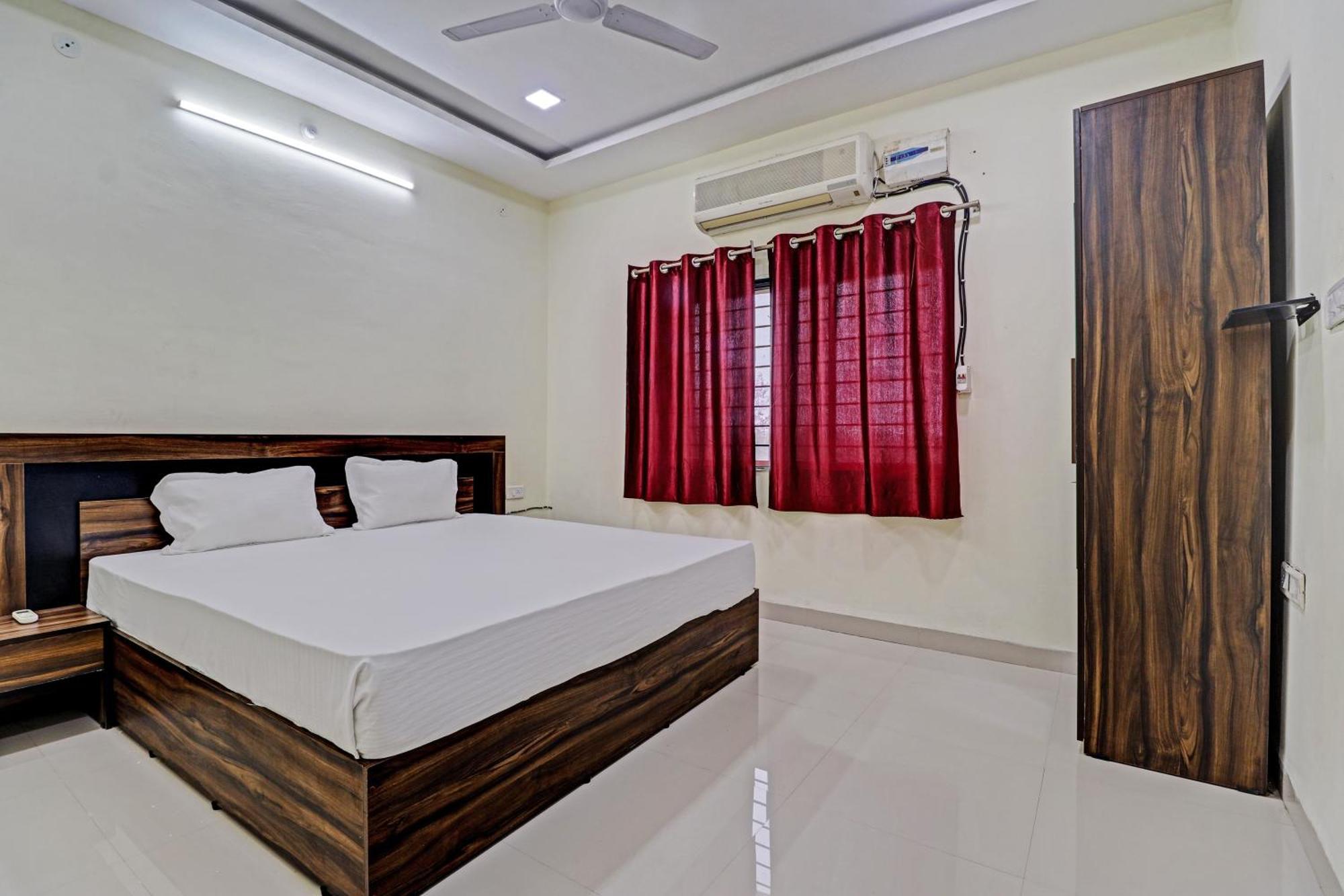 Hotel O Midway Treat Dhar Exterior photo