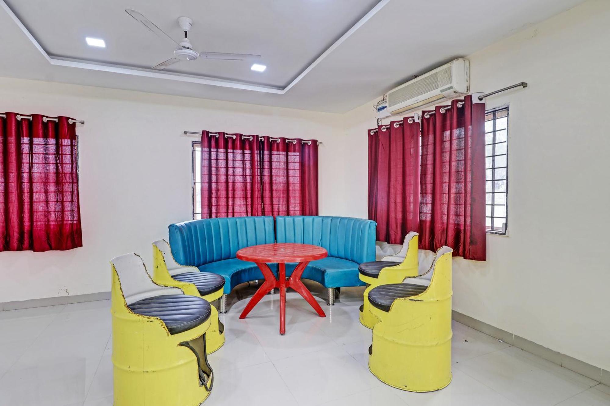 Hotel O Midway Treat Dhar Exterior photo